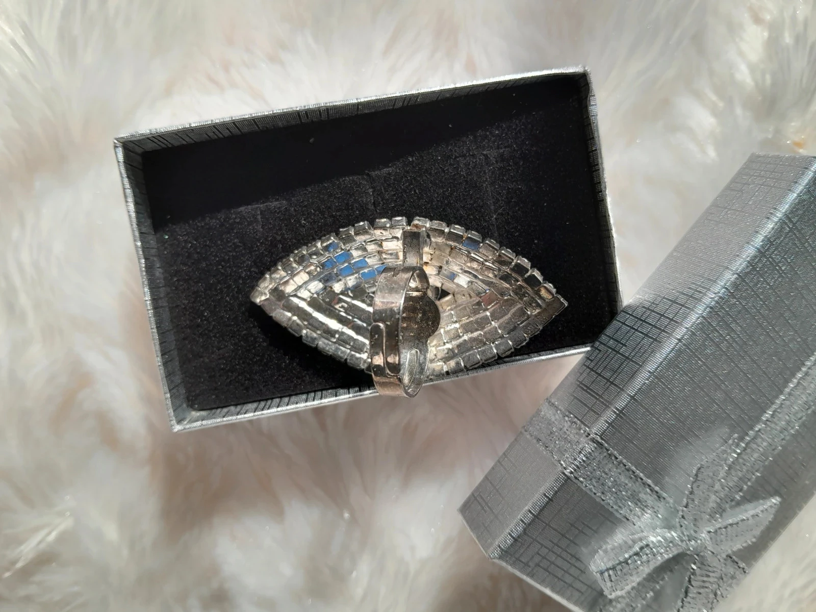 Magnífica anillo, plateado, con strass, ajustable – photo 4